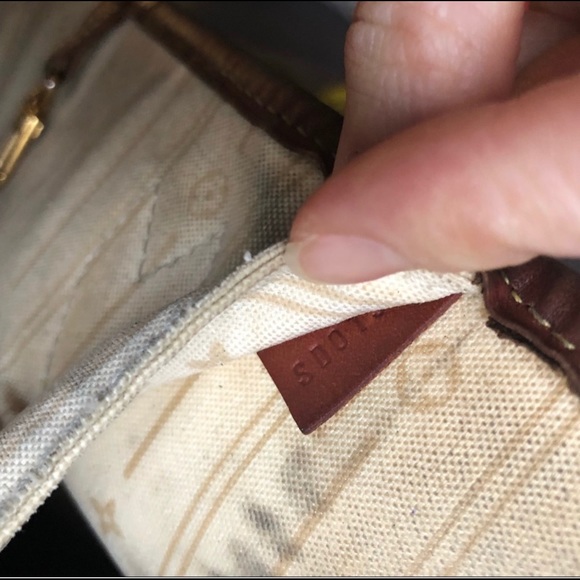 Louis Vuitton Neverfull MM - Picture 5 of 7